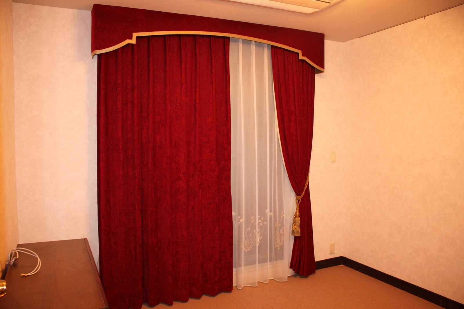 輸入カーテンのバランス