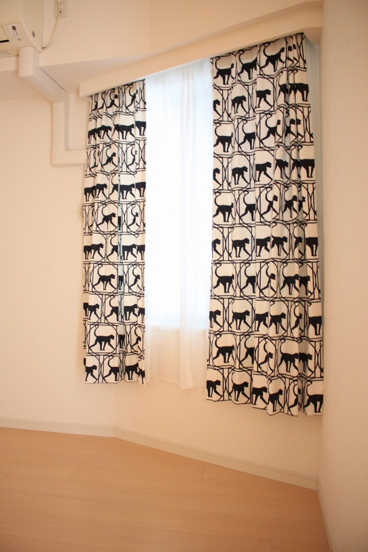 モダンなアニマル柄