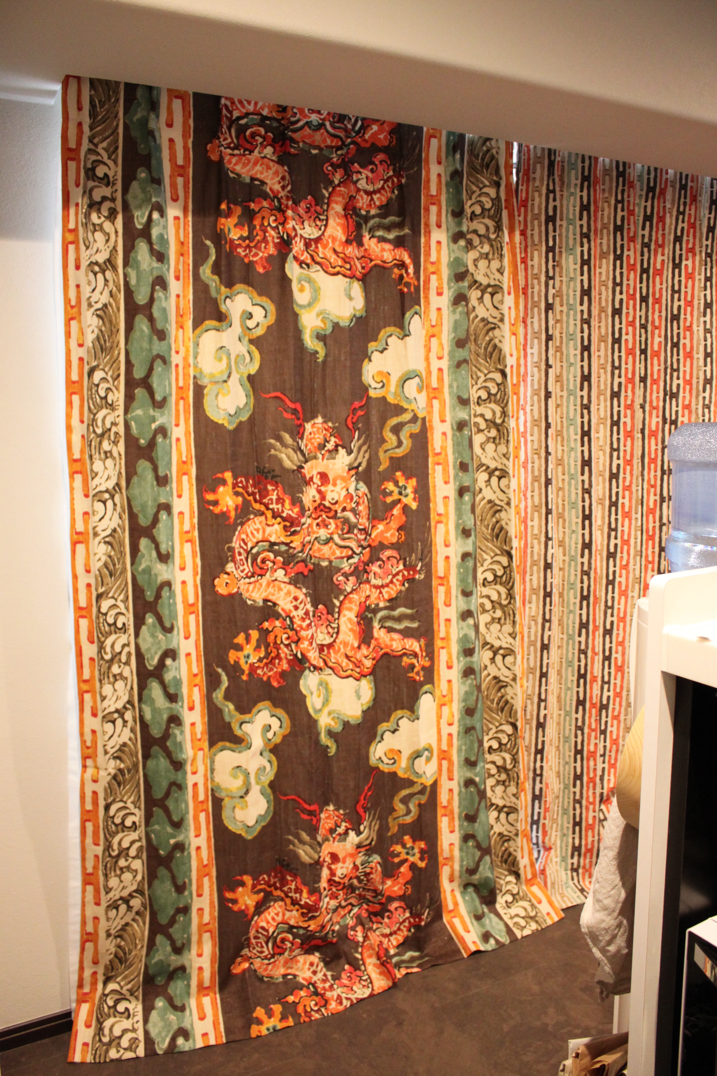 ジムトンプソンのカーテン