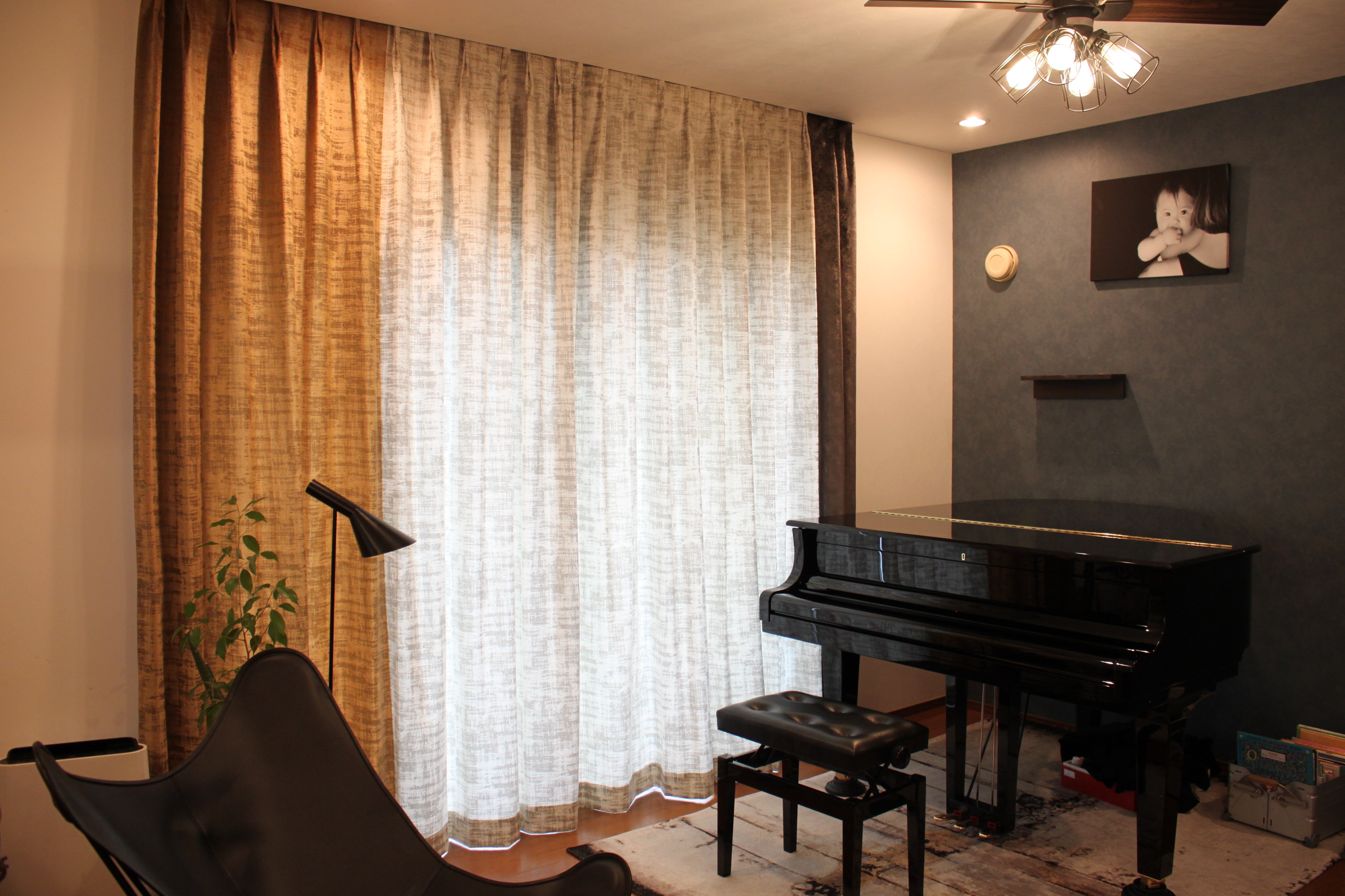 マイクロファイバーのカーテン