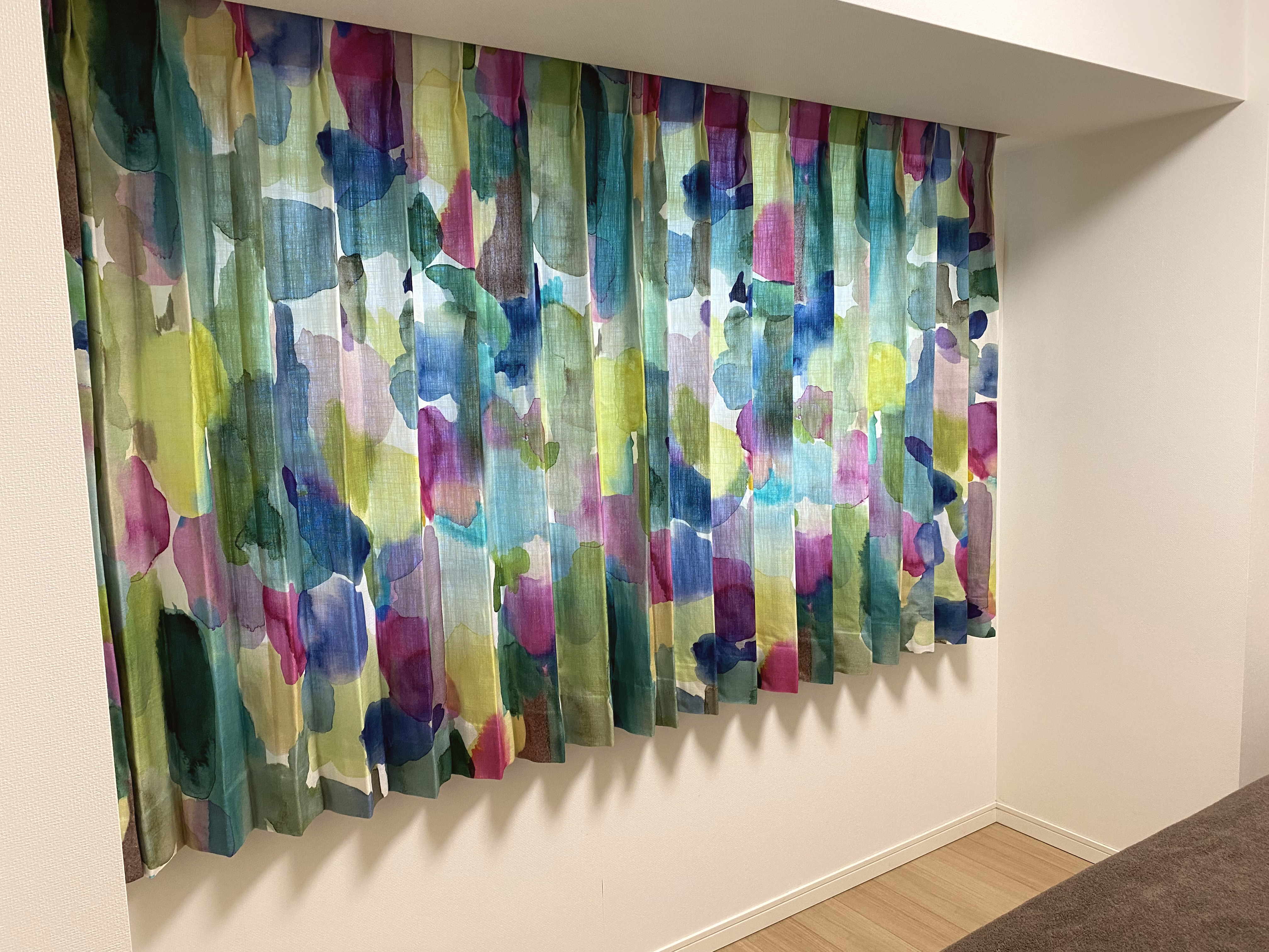 ブルーベルグレイのカーテン