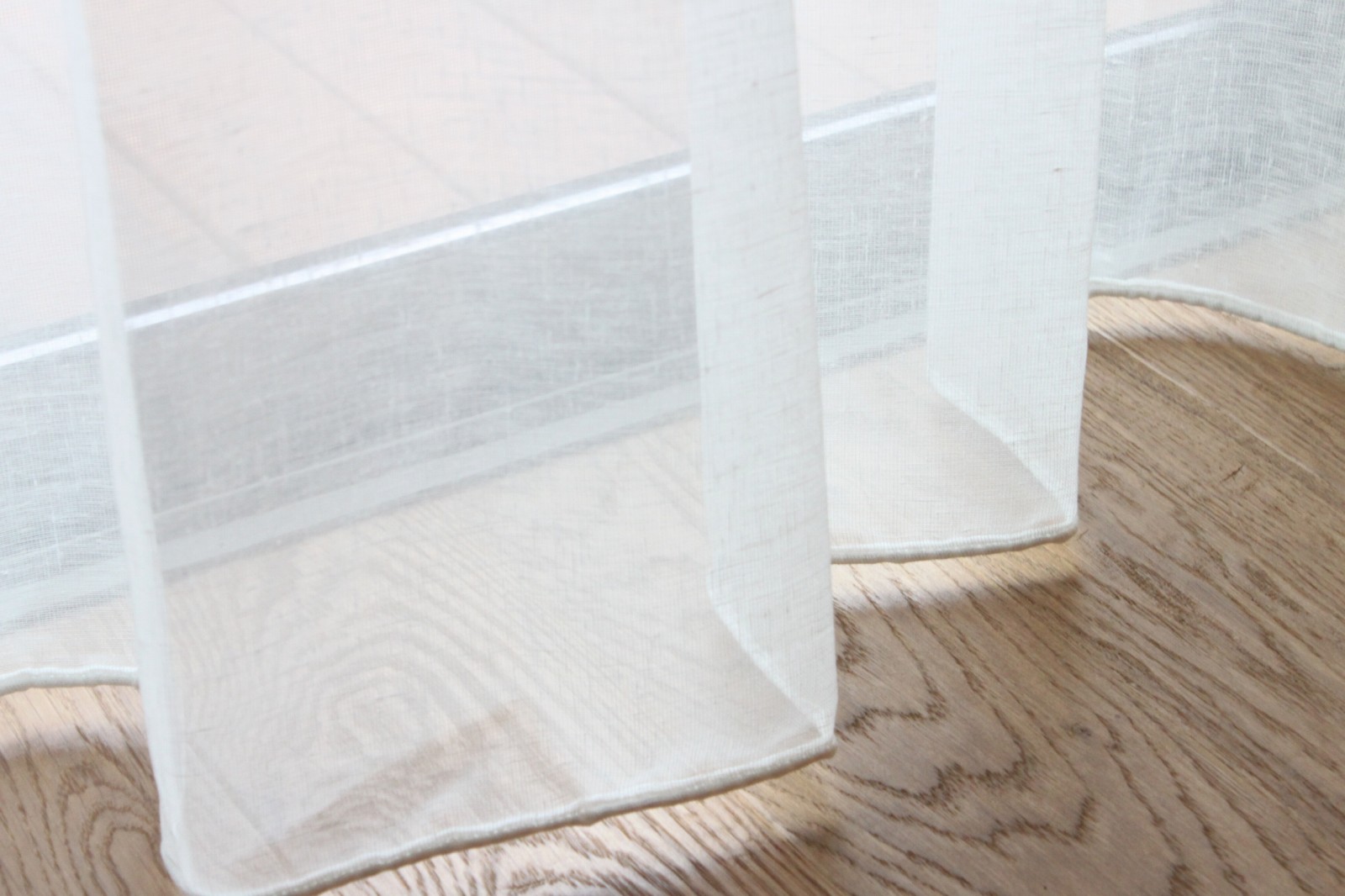 麻のレースカーテン